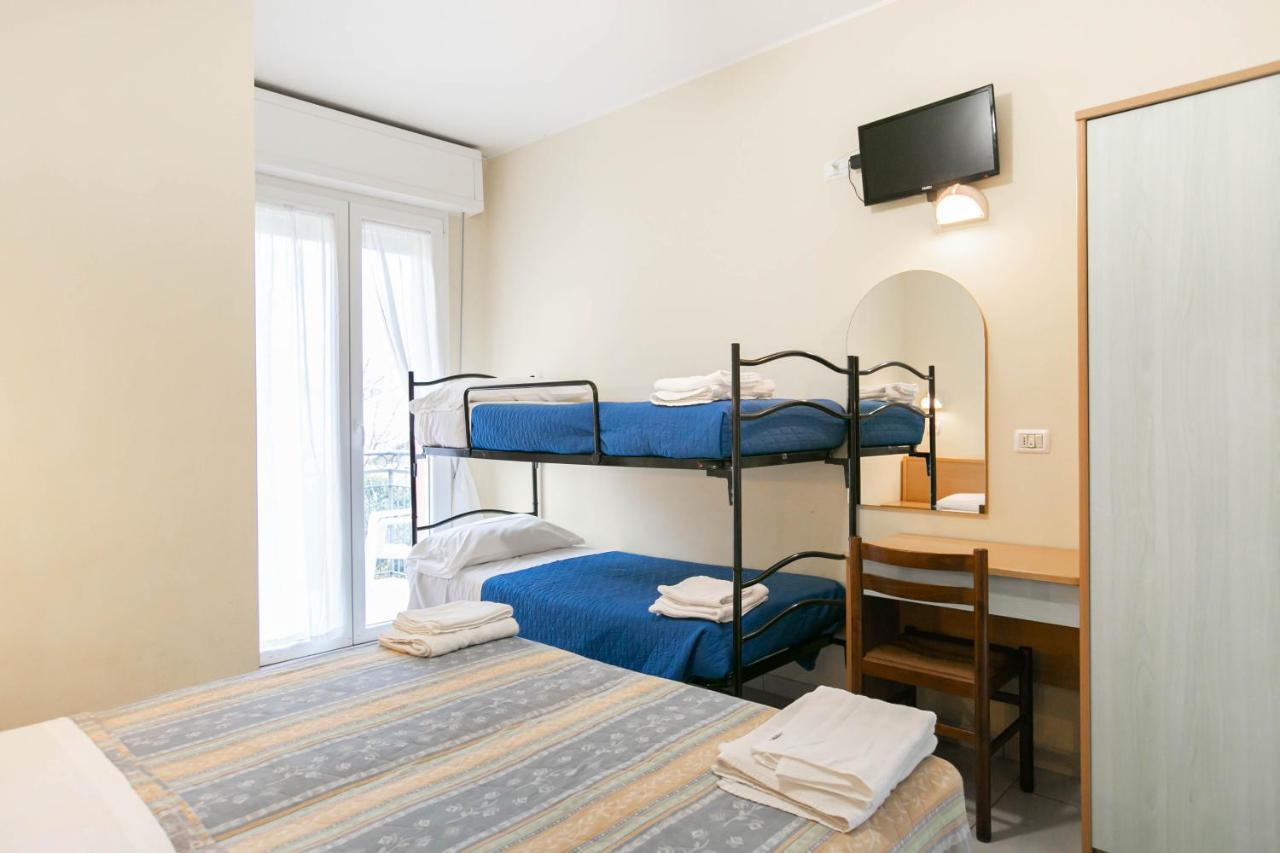 Hotel Valparaiso Rimini Eksteriør billede