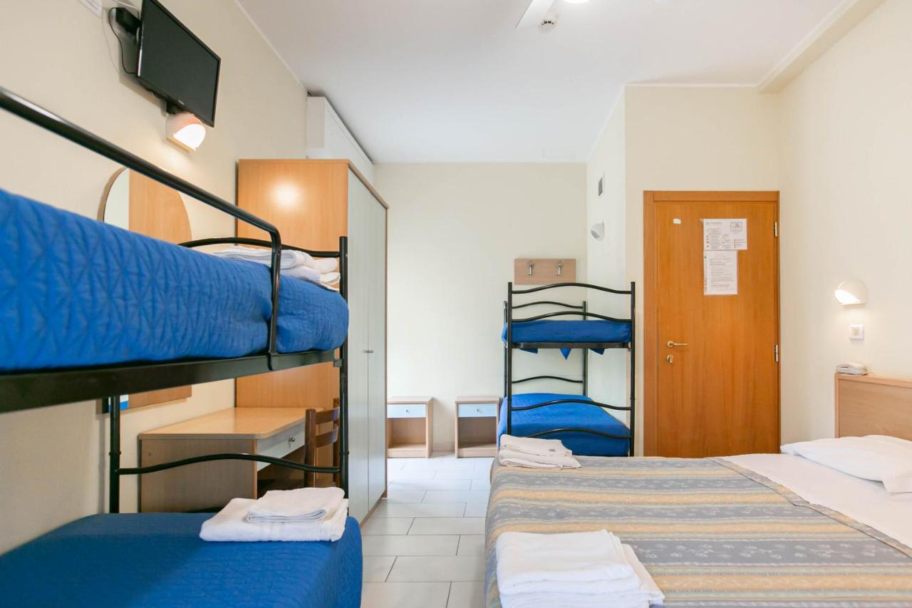 Hotel Valparaiso Rimini Eksteriør billede