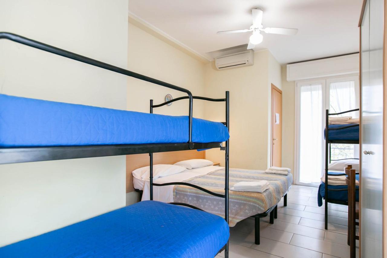Hotel Valparaiso Rimini Eksteriør billede
