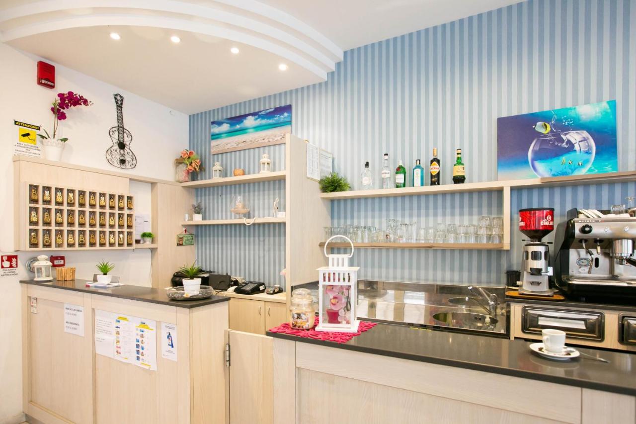 Hotel Valparaiso Rimini Eksteriør billede