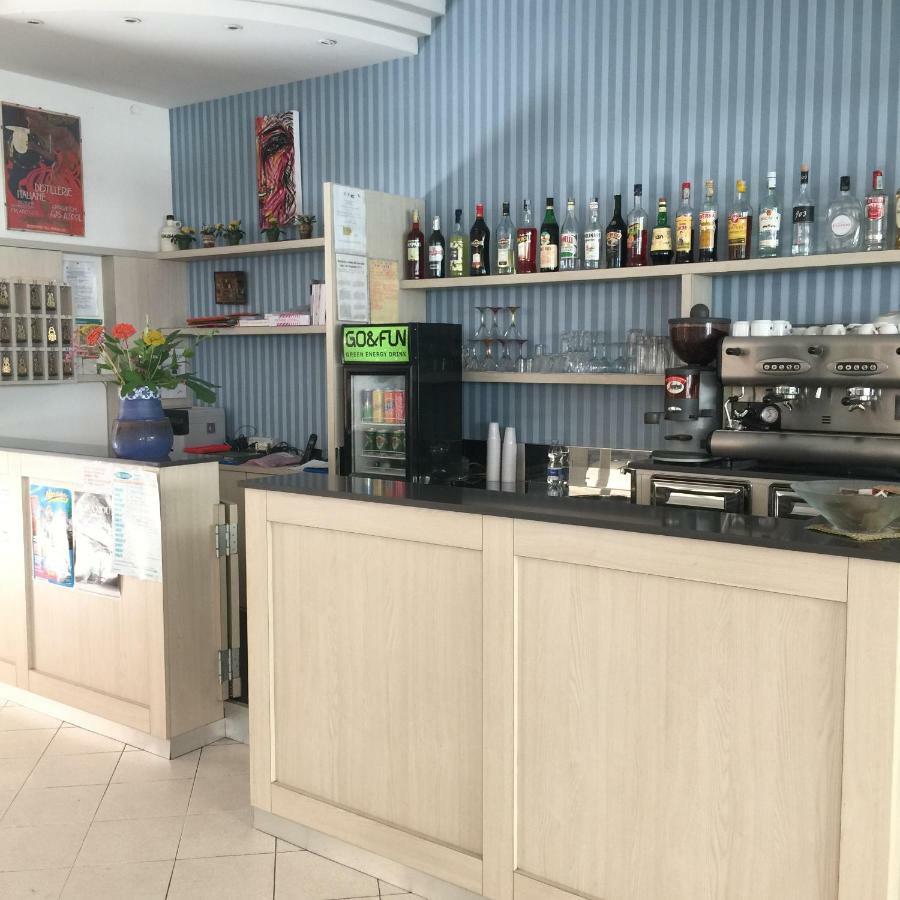 Hotel Valparaiso Rimini Eksteriør billede