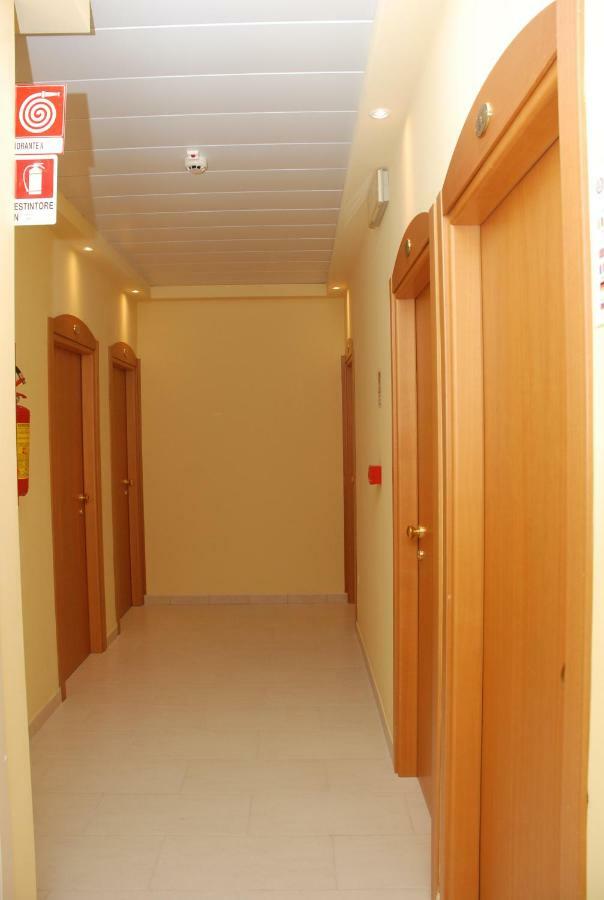Hotel Valparaiso Rimini Eksteriør billede