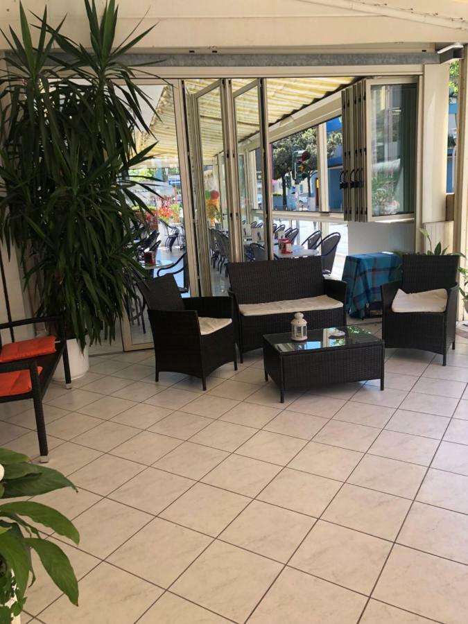 Hotel Valparaiso Rimini Eksteriør billede